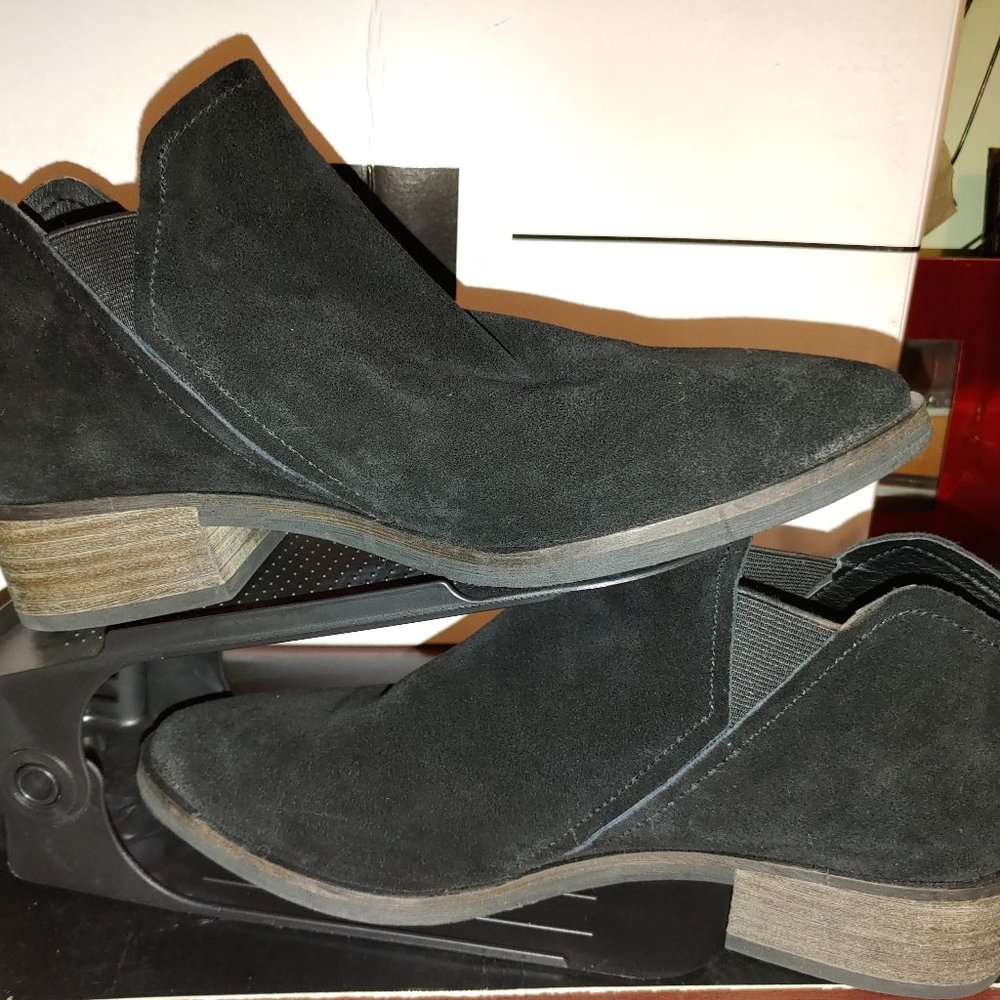 Shoe booties